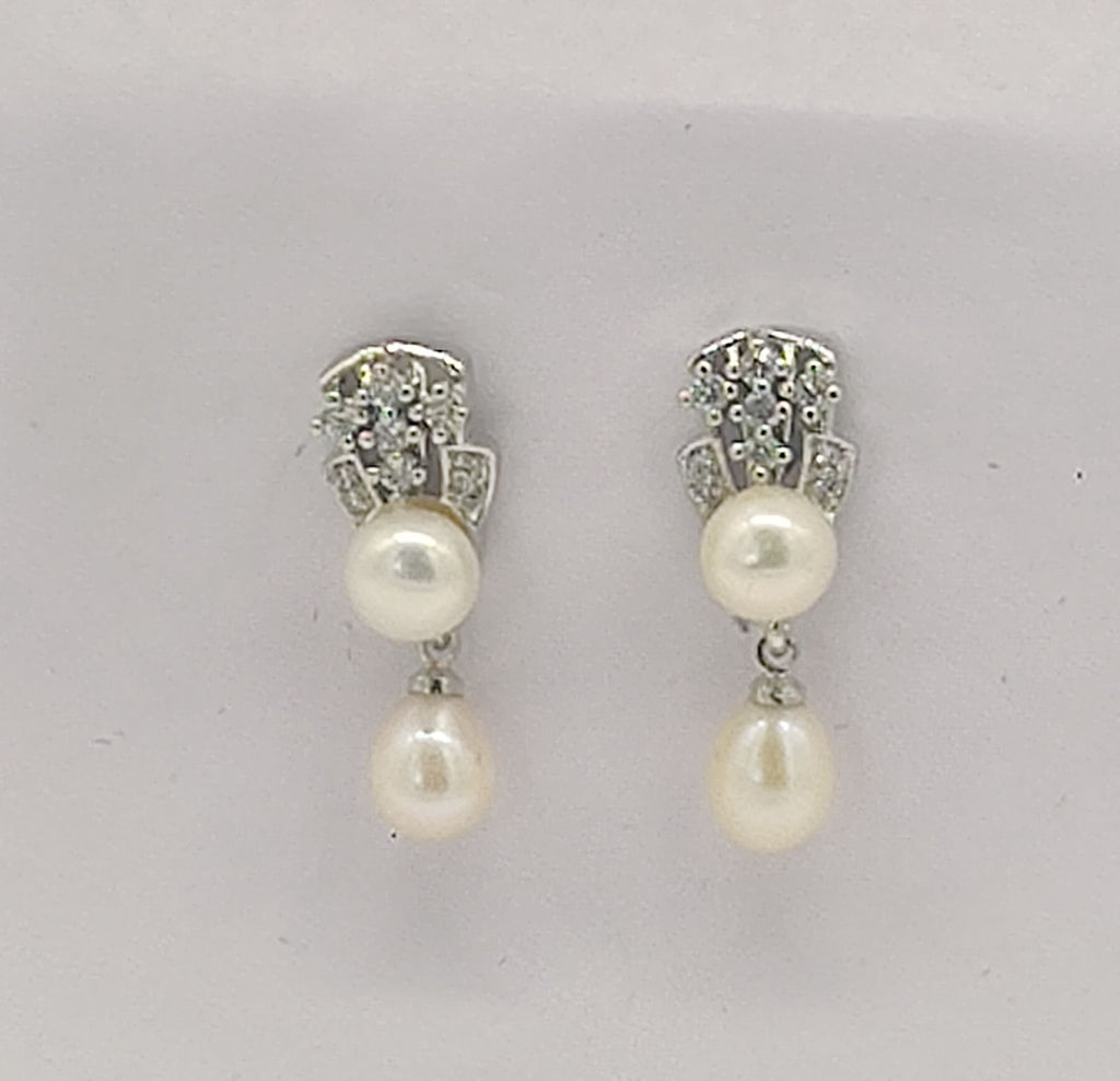 Decorative pearl drop earrings for women