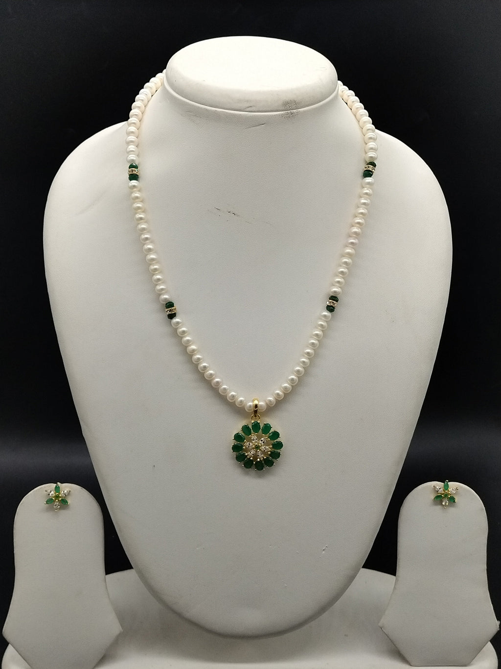 Emerald Bloom freshwater pearl pendant necklace set with white flat pearls and green stone floral pendant