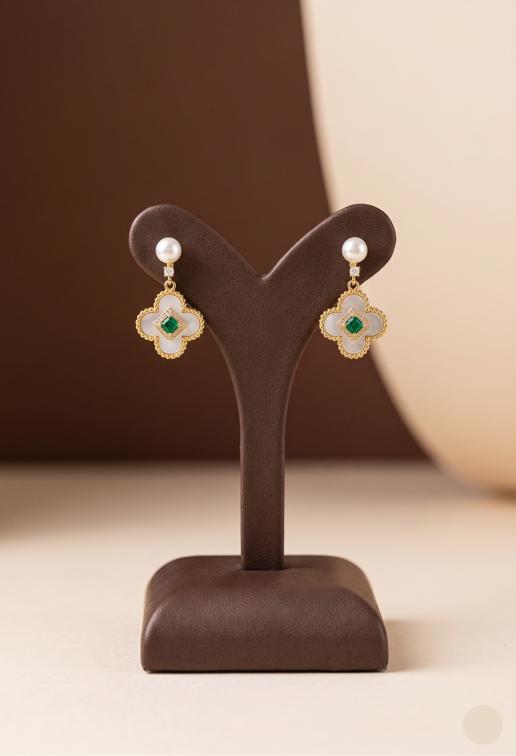 Emerald clover pearl drop earrings for women