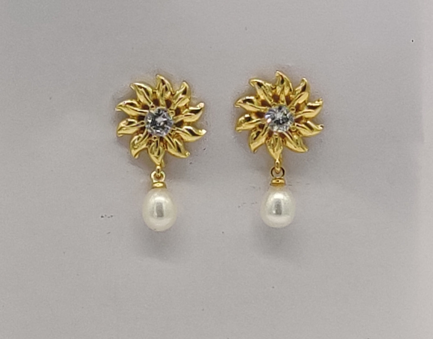 Floral pearl drop freshwater earrings for women