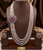 Four-Line Pearl Broach Set for Women