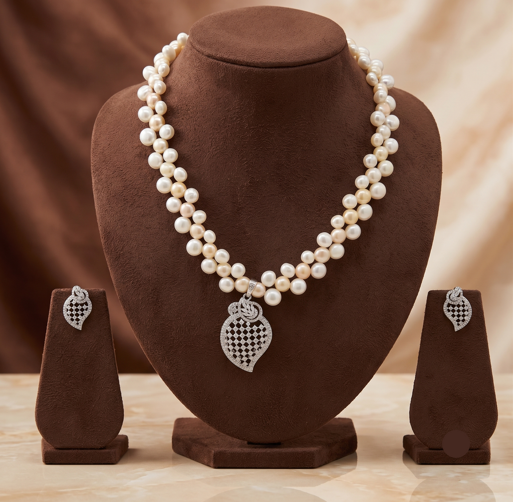 Freshwater Pearl Pendant Necklace & Earrings Set