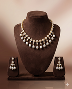Pearl Blossom Elegance Set – Floral Motif Necklace with Matching Earrings