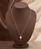 Golden Clover Pearl Pendant Chain