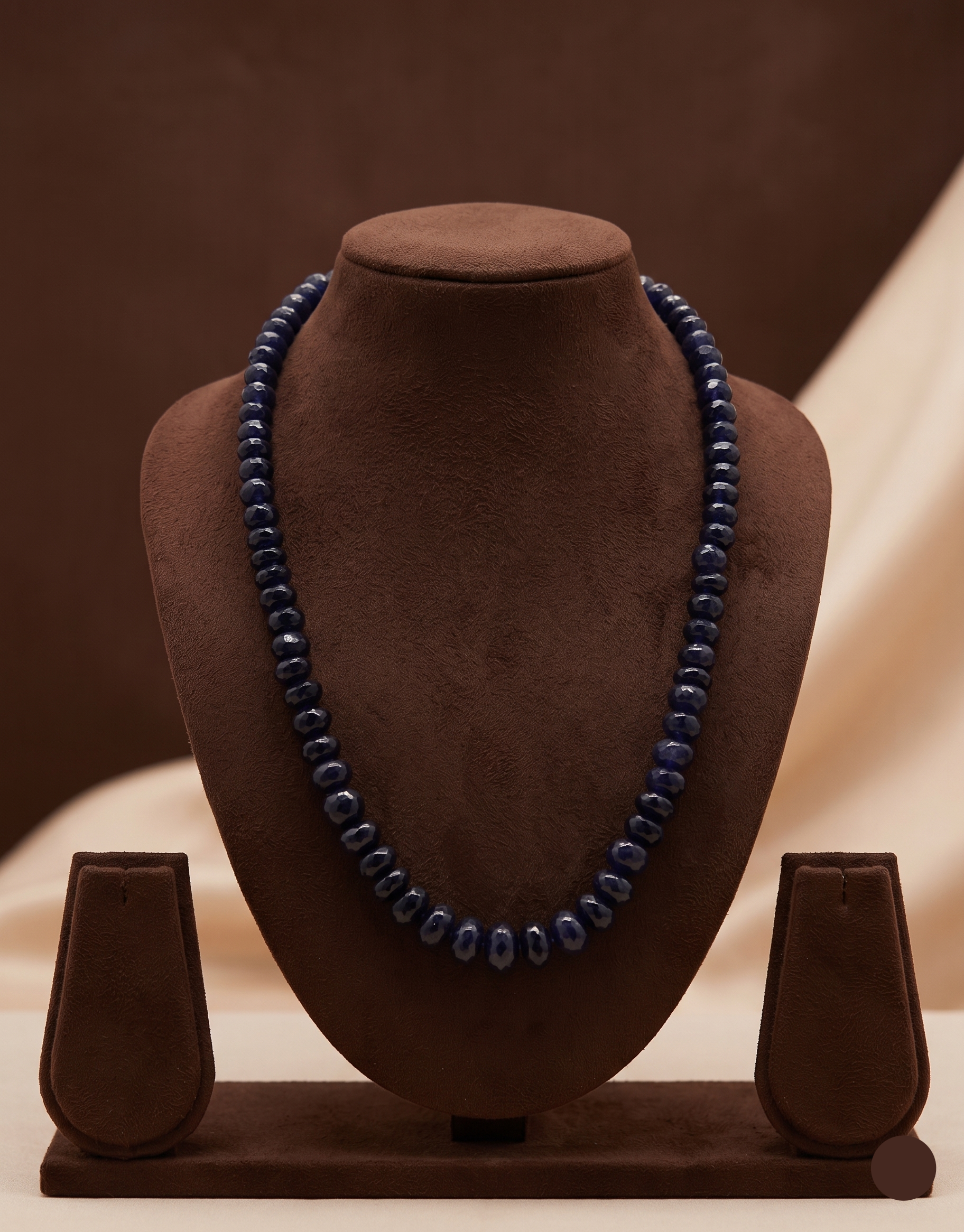 Obsidian Grace Graduated Stone Stone Necklace