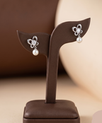 Fleur de Pearl Earrings