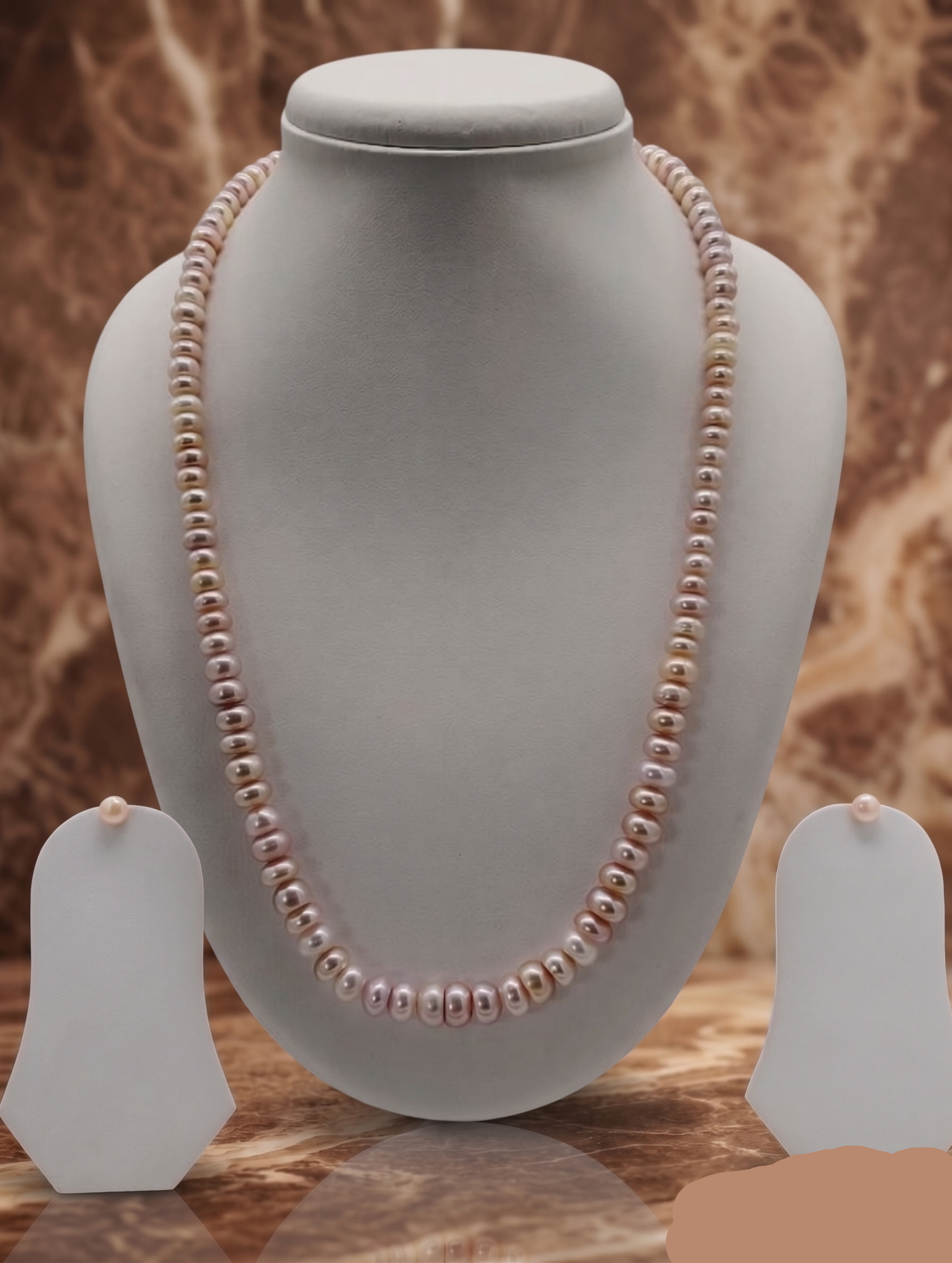 Pearl necklace 
