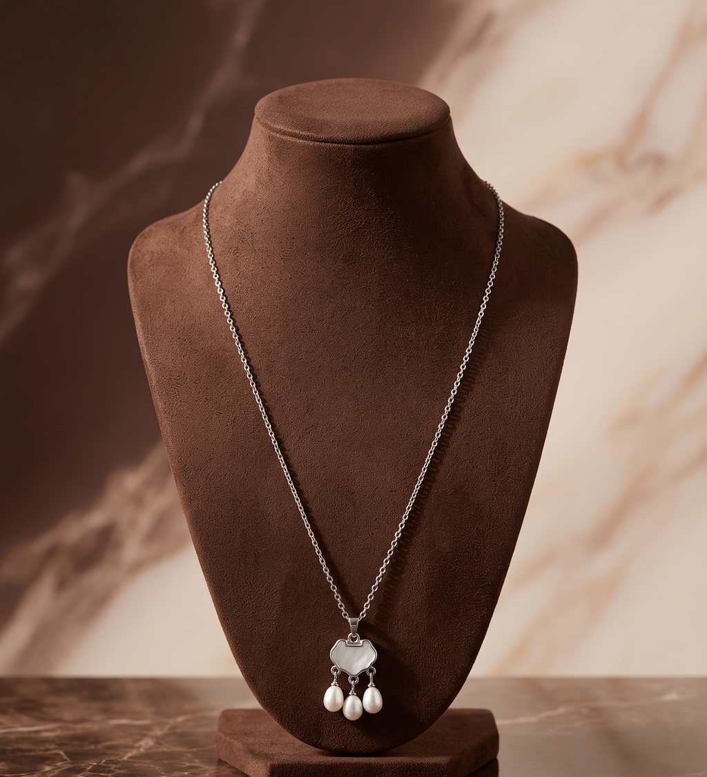 Silver Pearl Lock Pendant Chain