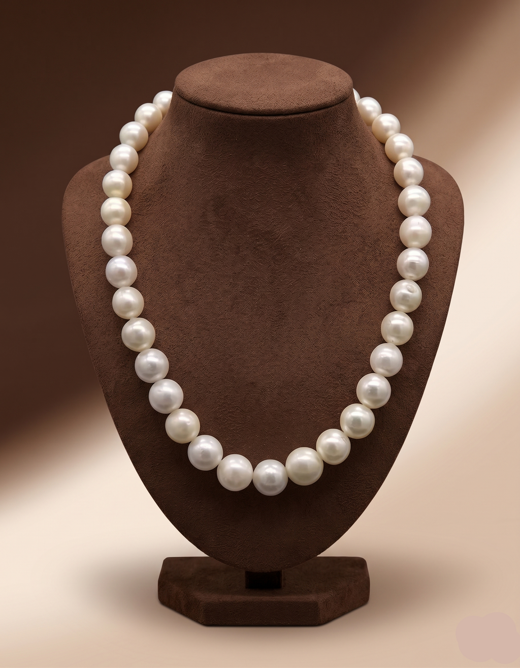 South Sea white round pearl one-line mala