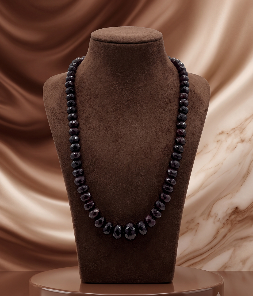 Noir Facet Single-Strand Necklace