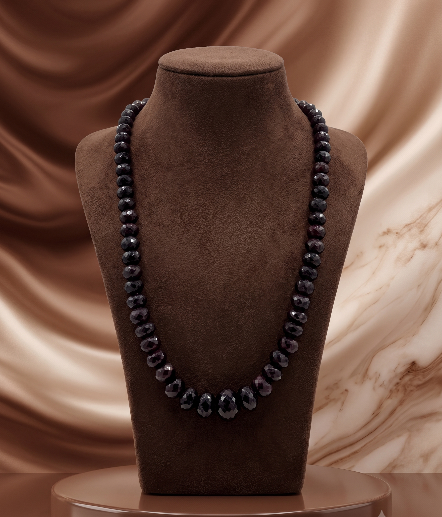 Noir Facet Single-Strand Necklace