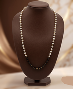 Midnight Contrast Pearl Taar Mala – Black & White Color-Block Design