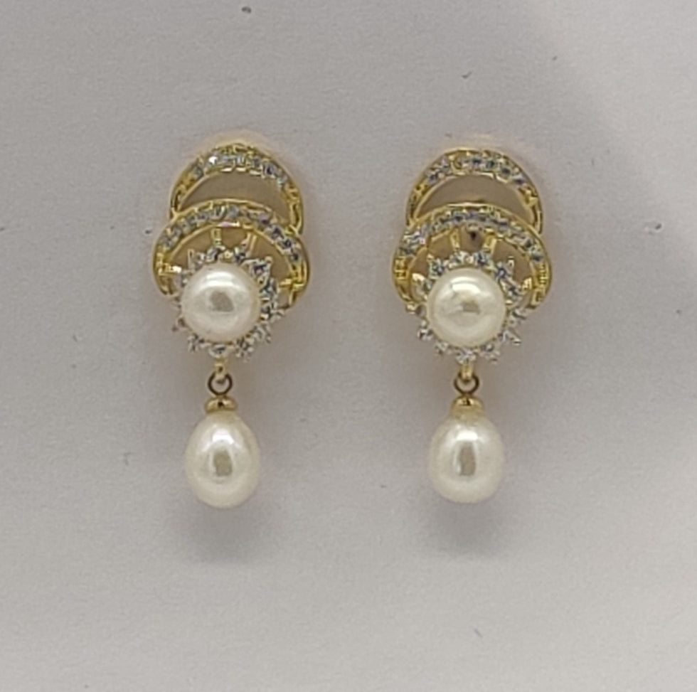  Gold Fan  Pearl Drop Earrings