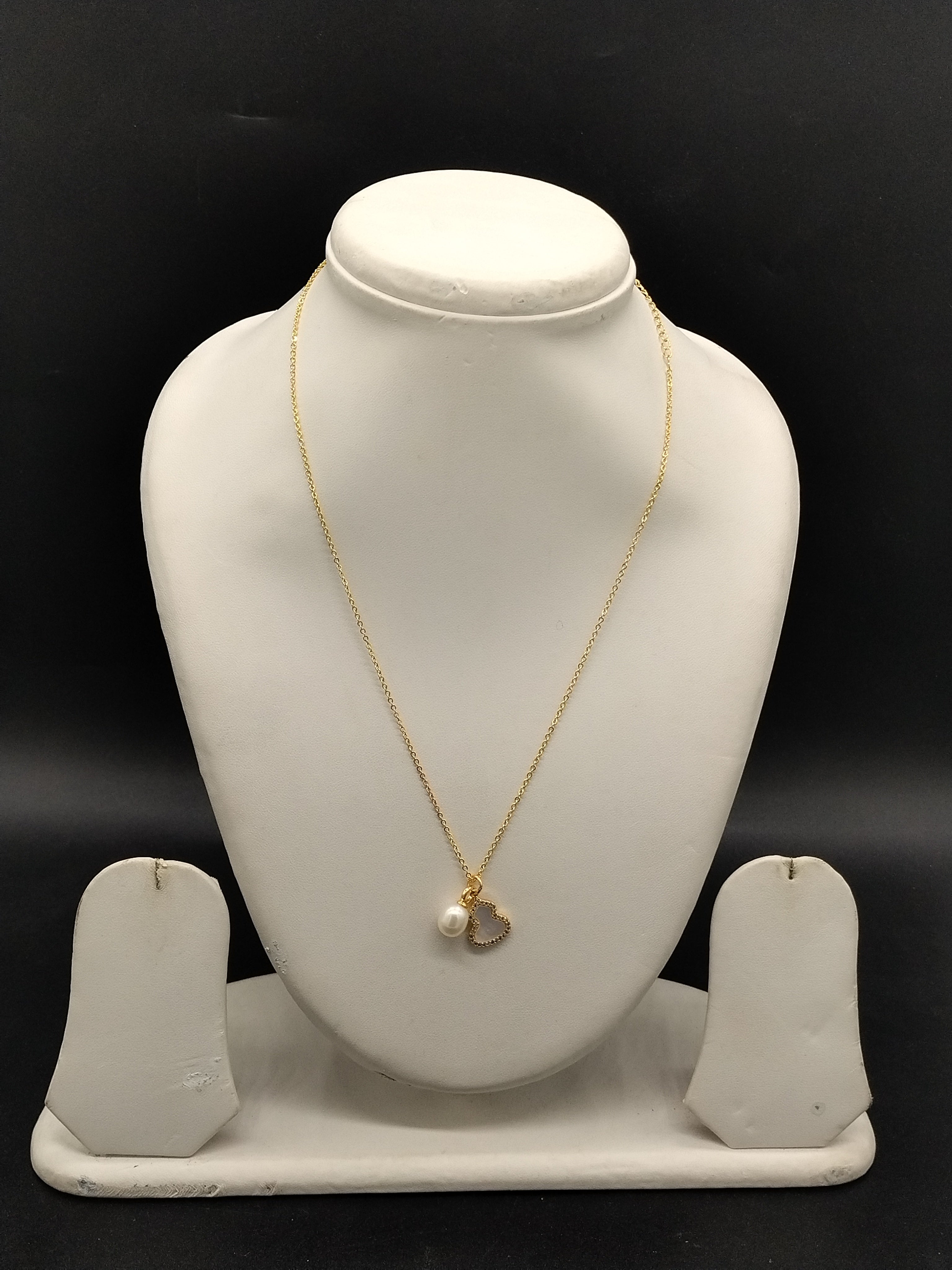 Gold tone heart pearl pendant chain necklace for women