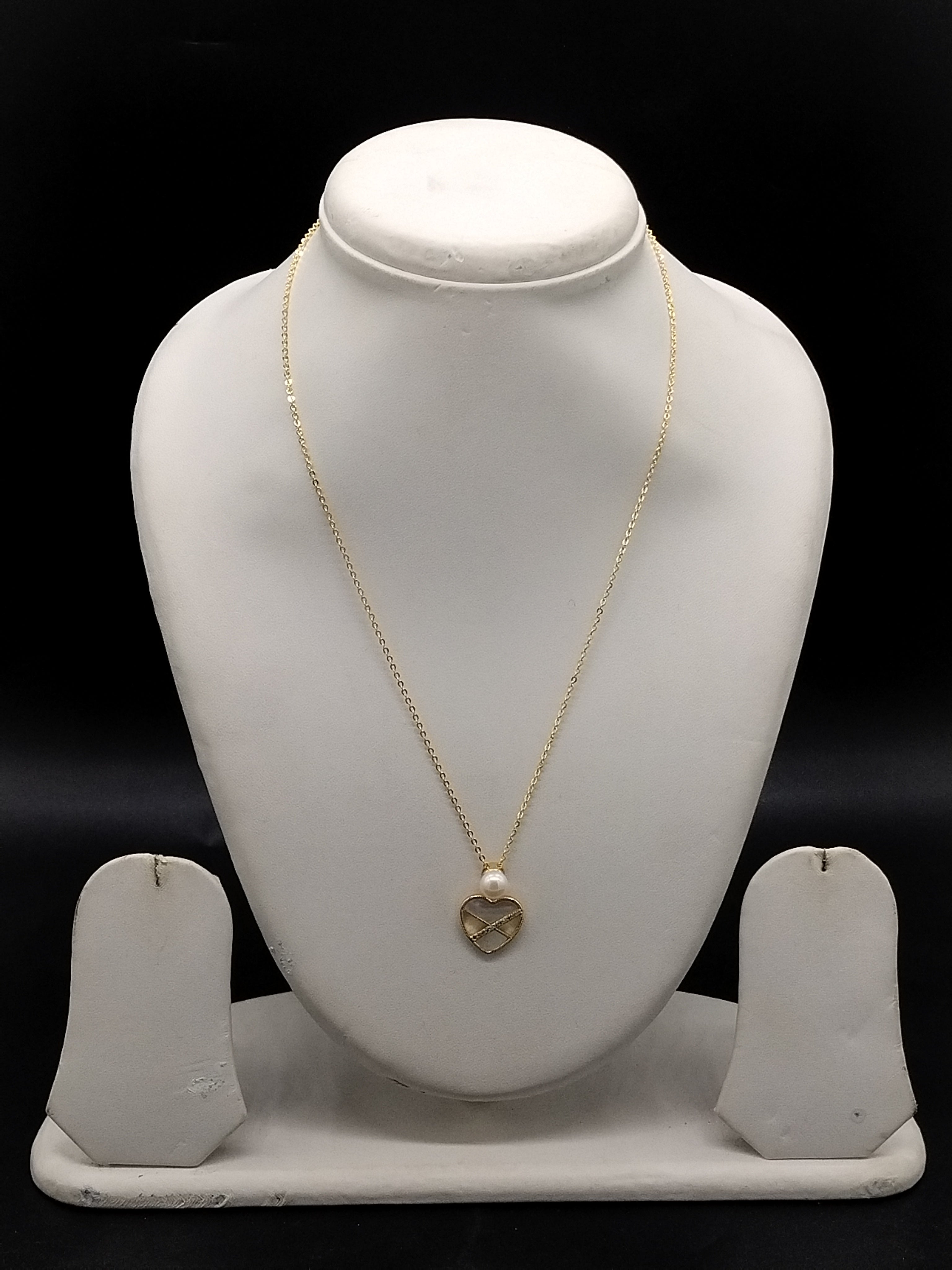 Gold tone heart pendant chain necklace for women