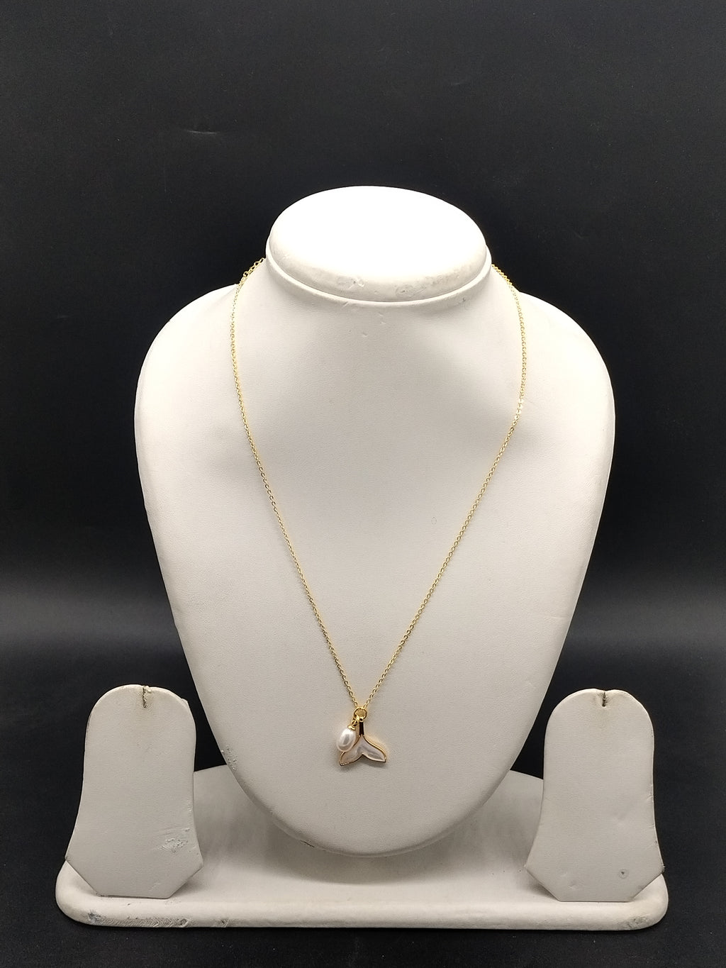 Gold tone whale tail pearl pendant necklace for women