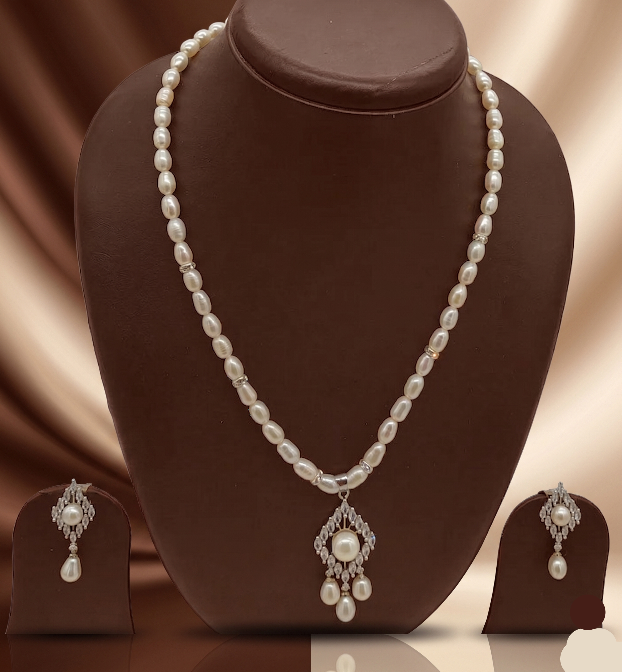 Halo One Line Pendant Freshwater Pearl Necklace & Earrings Set