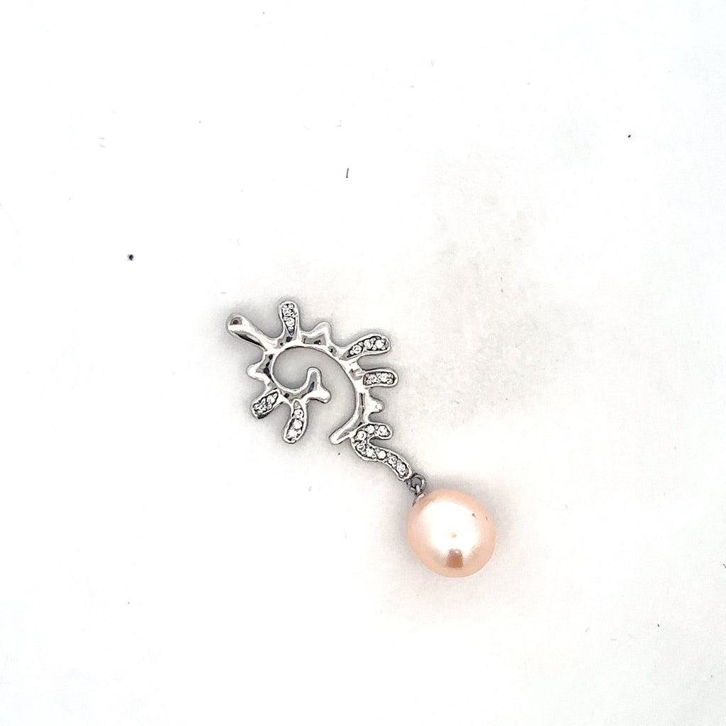 Orangy Red Pearl Pendant in Yellow Gold Tone Metal Filigree
