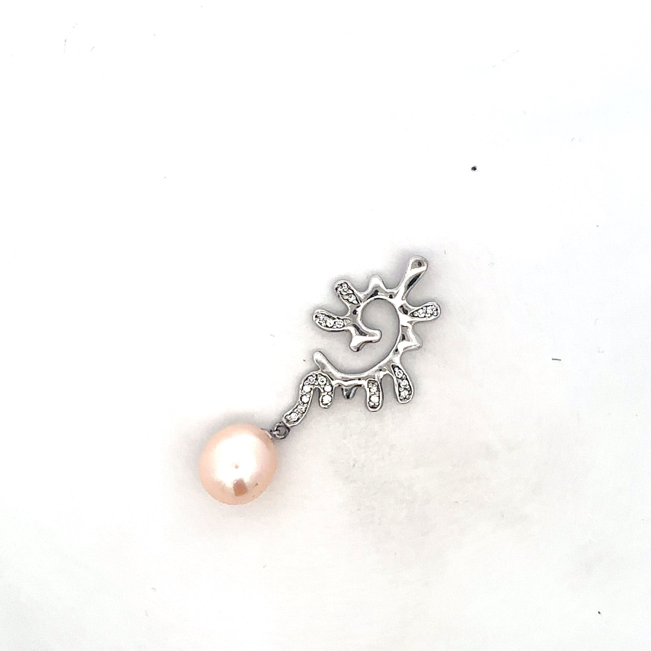 Orangy Red Pearl Pendant in Yellow Gold Tone Metal Filigree