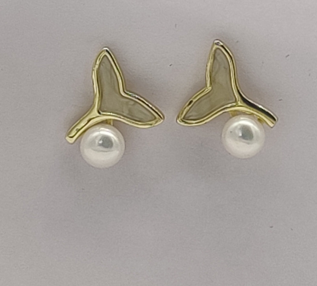 Mermaid Tail Pearl Drop Earrings