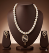 Noir Swirl Pearl  Pendent Set