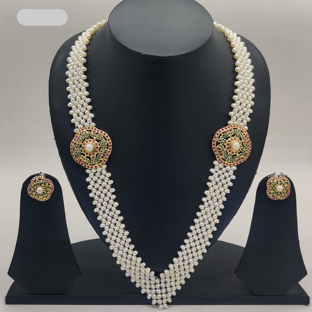 V-shaped freshwater pearl broach set with dual round pearl-centered medallions and red green stone detailing with matching stud earrings.