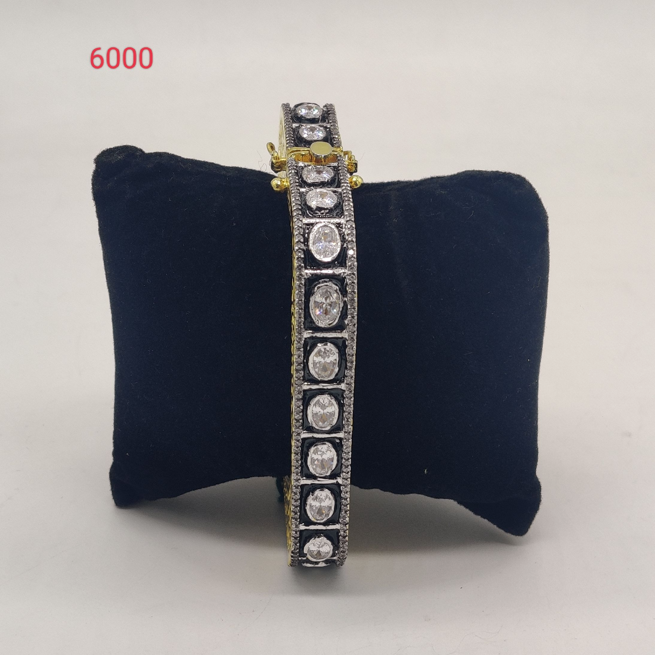 Dual-Tone Oval Stone Bracelet