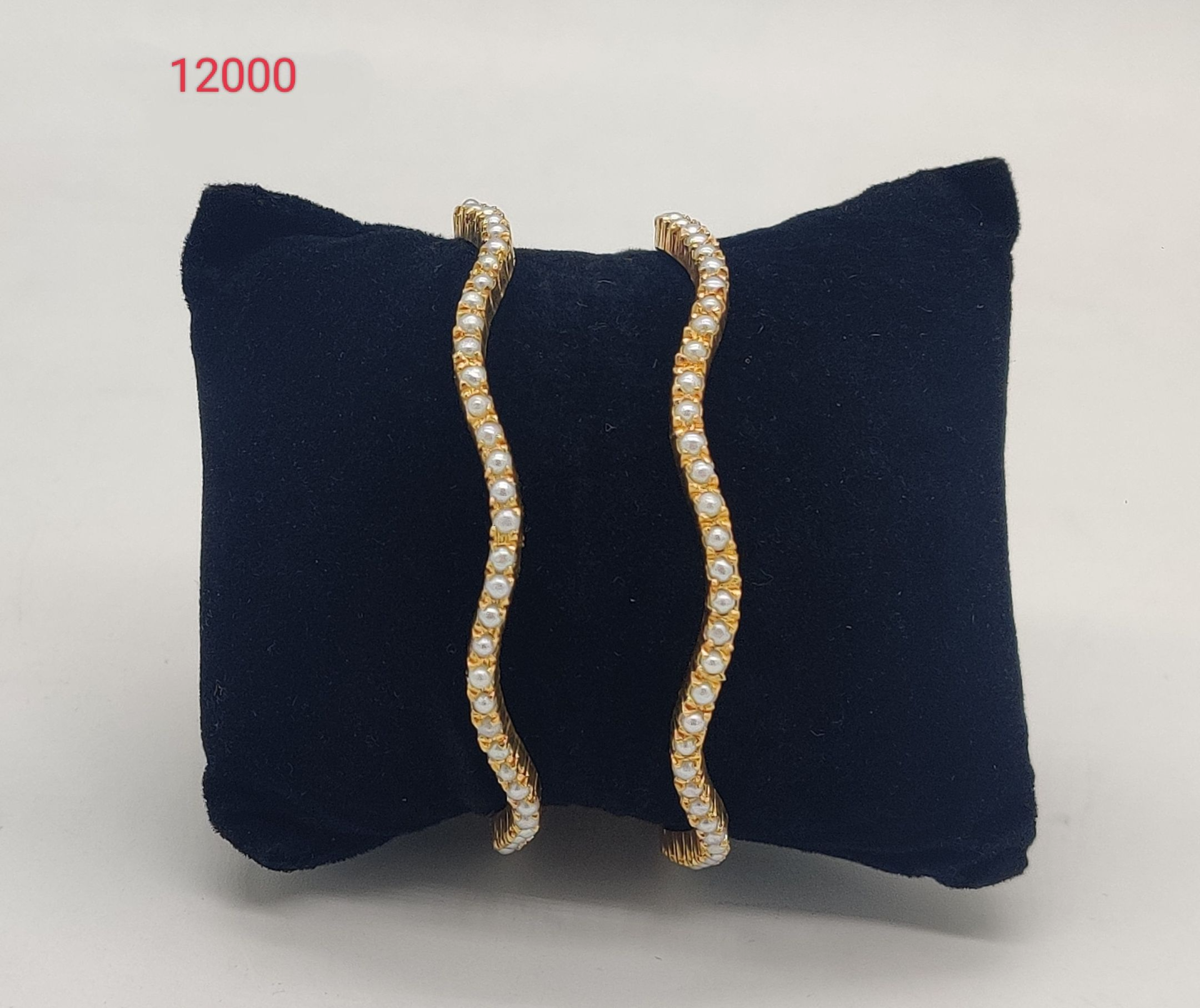 Wavy Pearl Delight Bangles