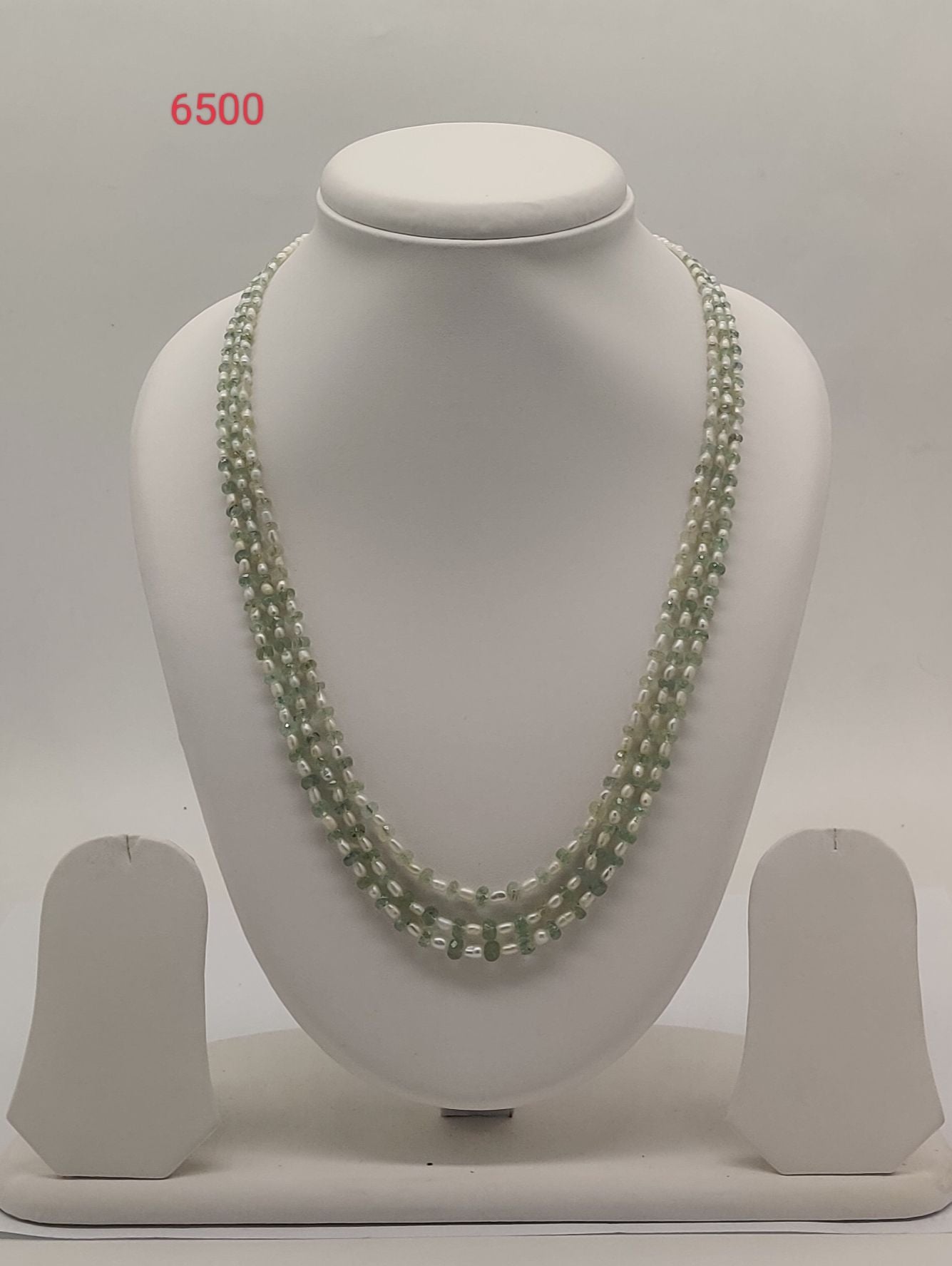 Pearl Ivy � Layered Pearl & Green Beaded Stone Necklace
