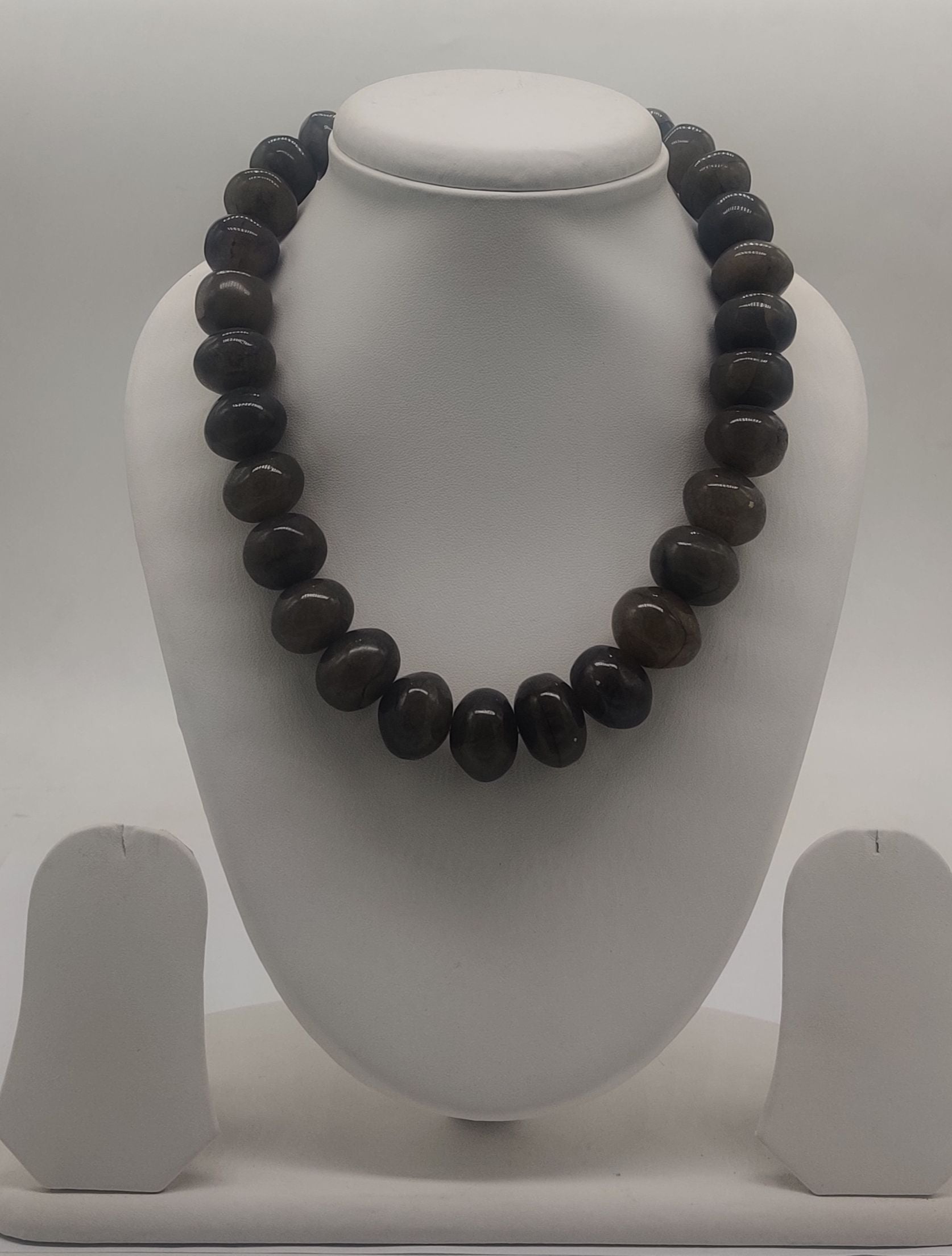 Midnight Bold � Chunky Polished Black Bead Necklace