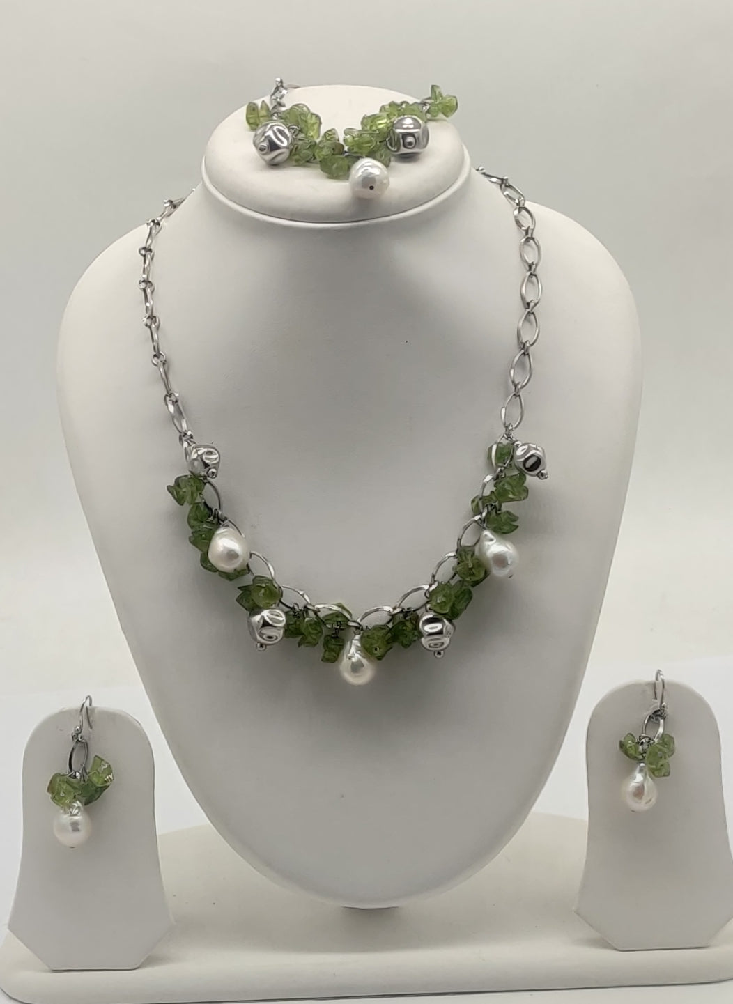 Peridot Pearl Harmony Silver Necklace Set