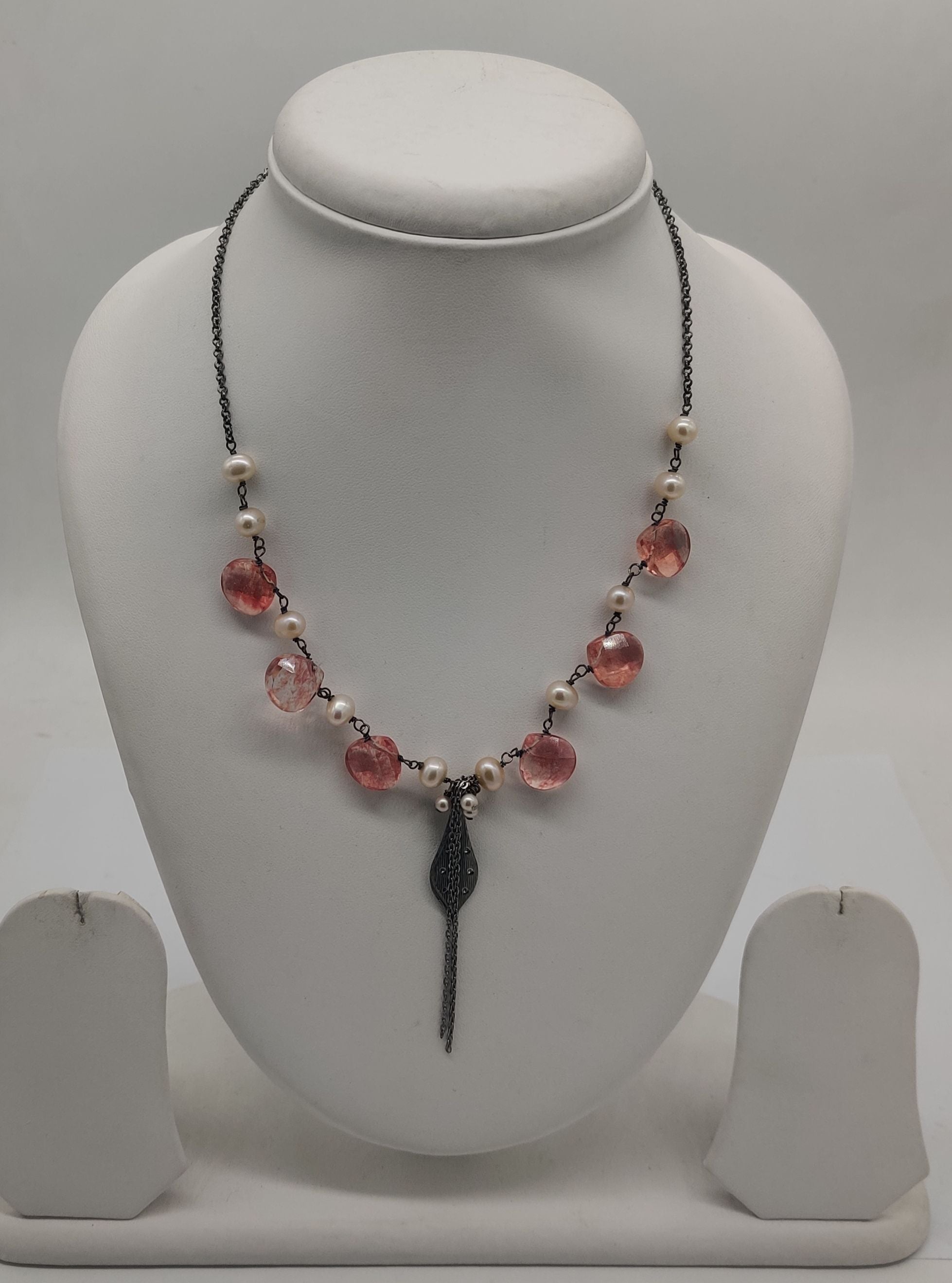 Midnight Muse Pendant Pearls Silver Necklace