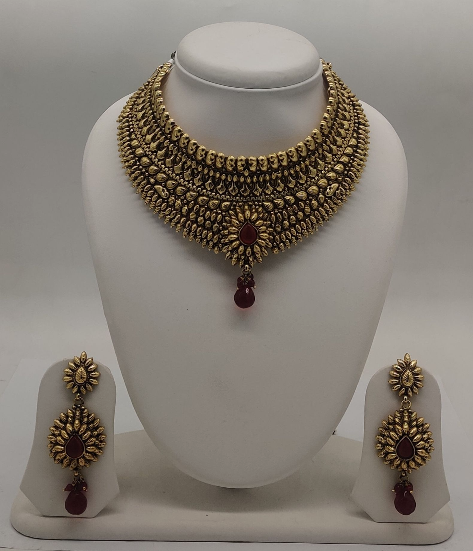 Antique Dull Polish Necklace Set