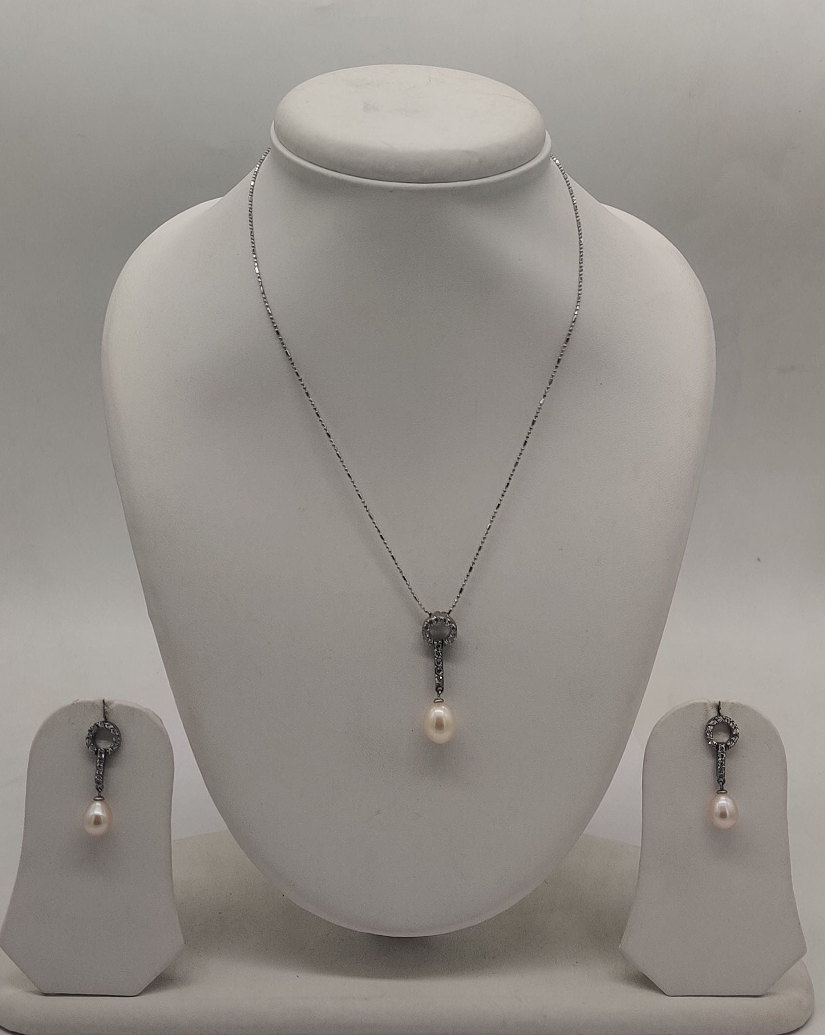 Classic Pearl Drop Elegance Silver Pendent Set