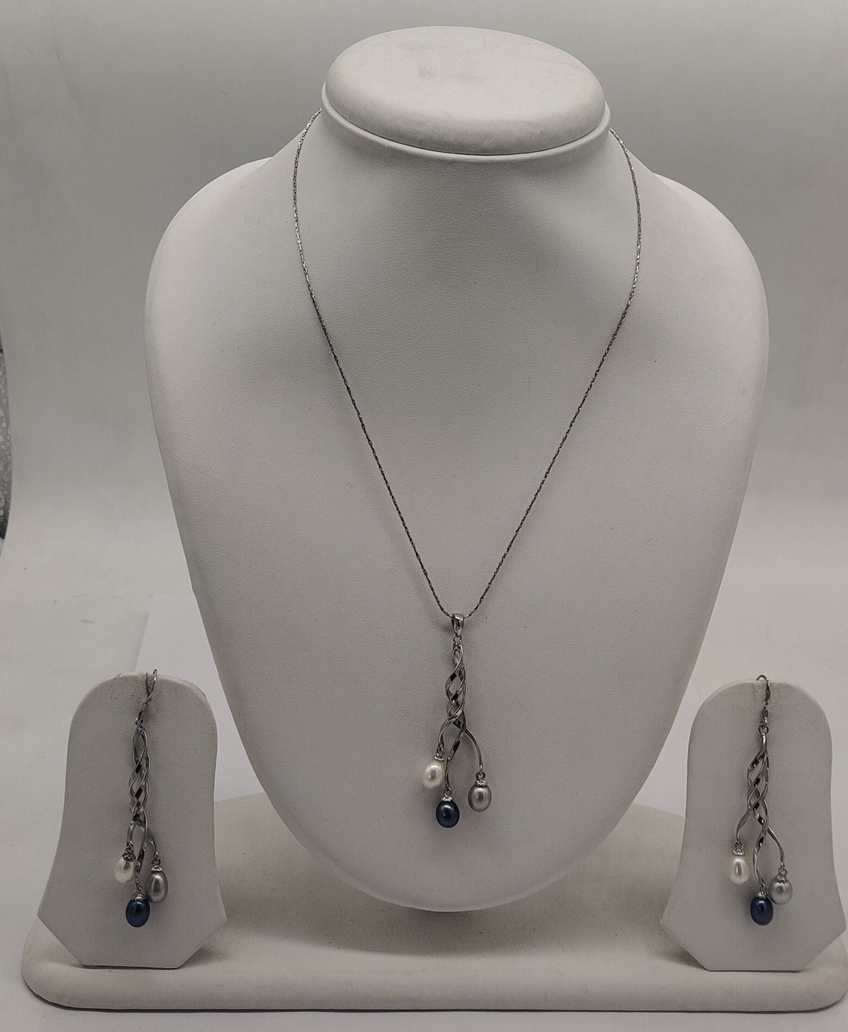 Pearl Cascade Harmony Silver Pendent Set