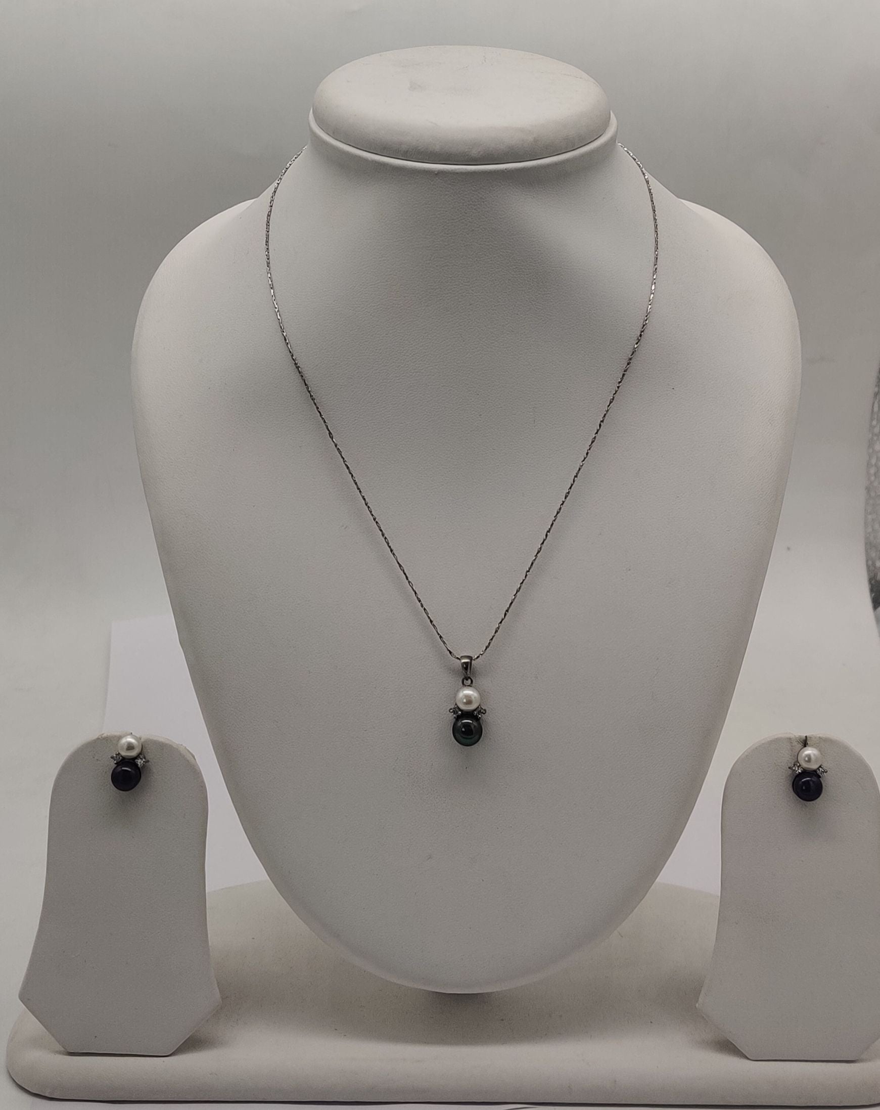 Dual Harmony Pearls Silver Pendent Set