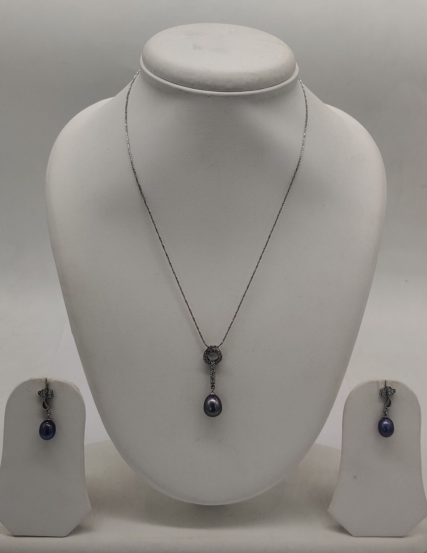 Twilight Elegance Pearls Silver Pendent Set