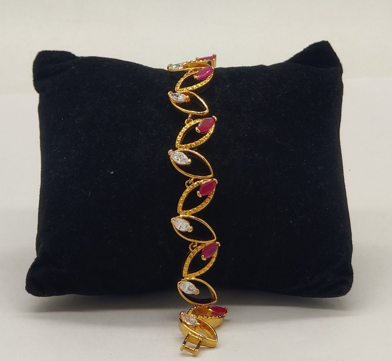 JAGDAMBA PEARLS BRACELETS JPB60114
