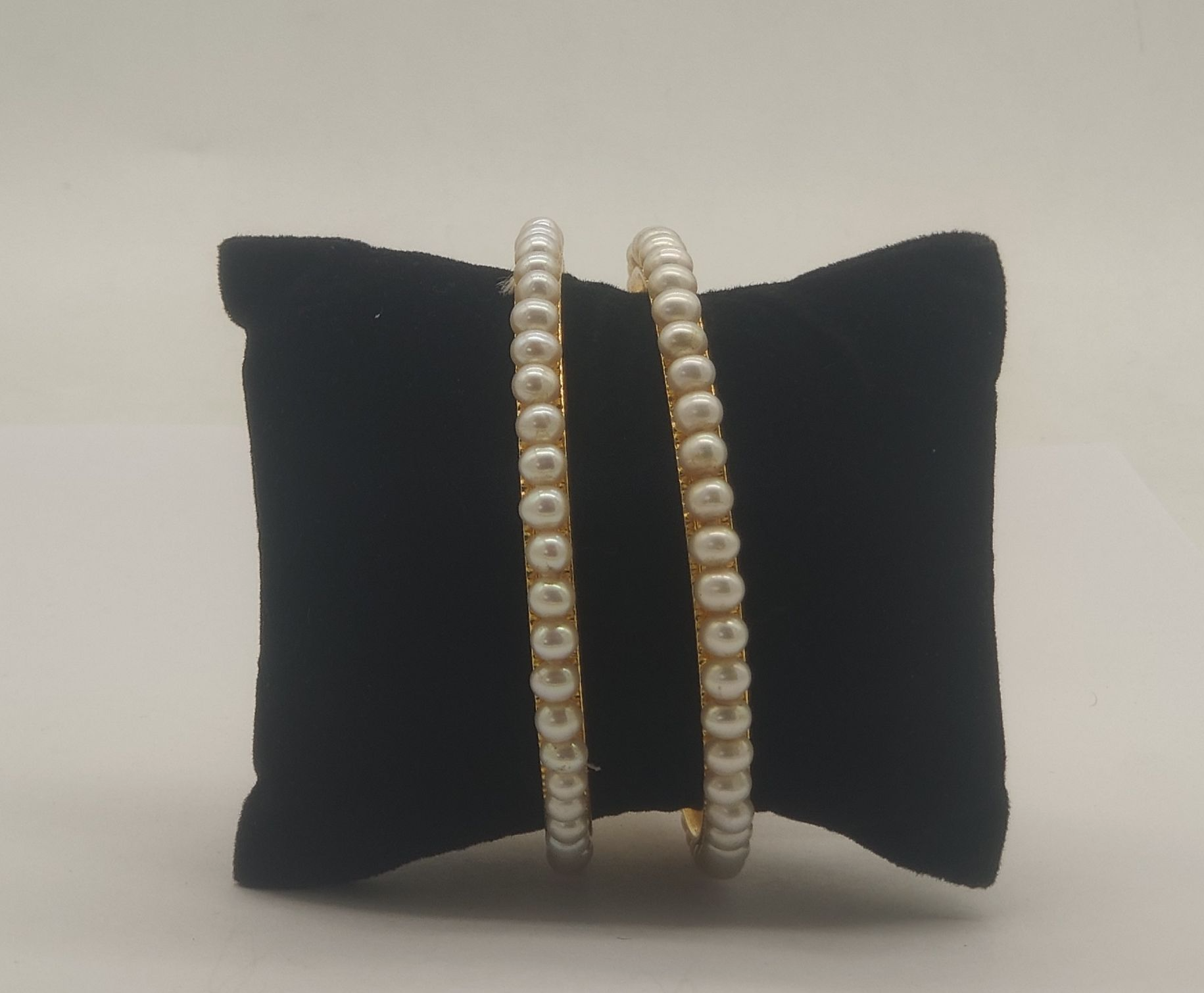 Jagdamba Pearl Bangles 1