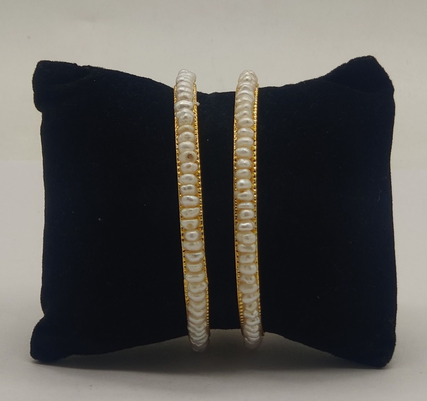 Jagdamba Pearl Bangles 4