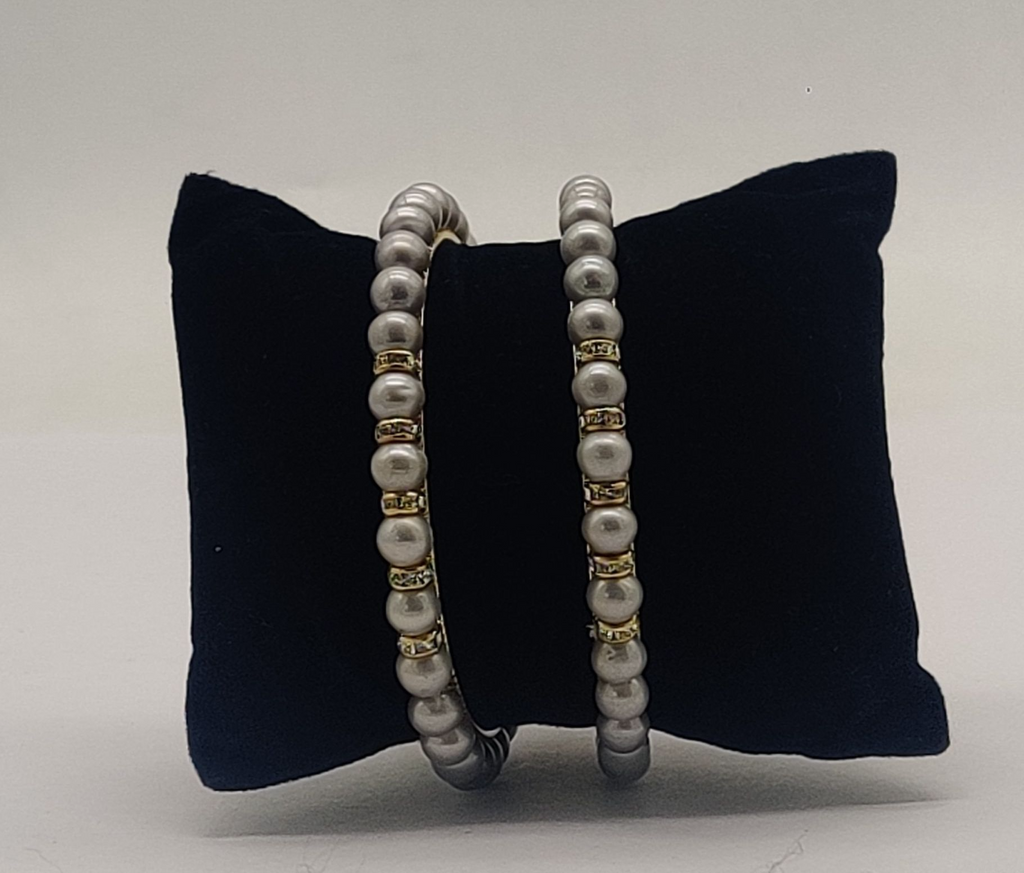 Jagdamba Pearls Bangles1