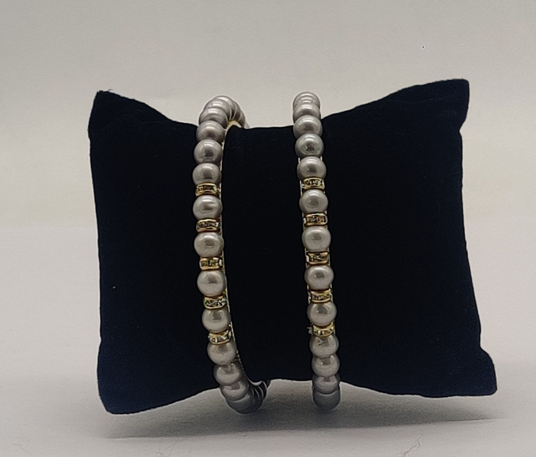 Jagdamba Pearls Bangles1