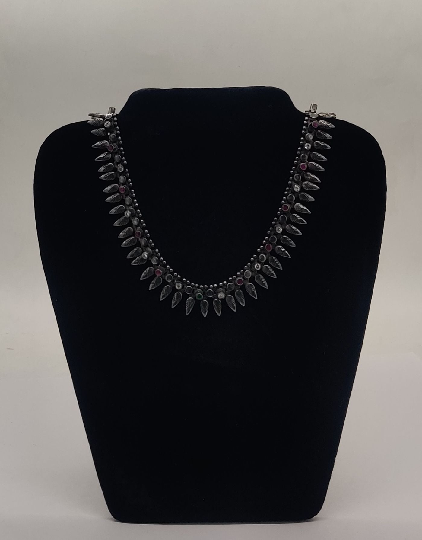 Parna Leaf Dance Necklace