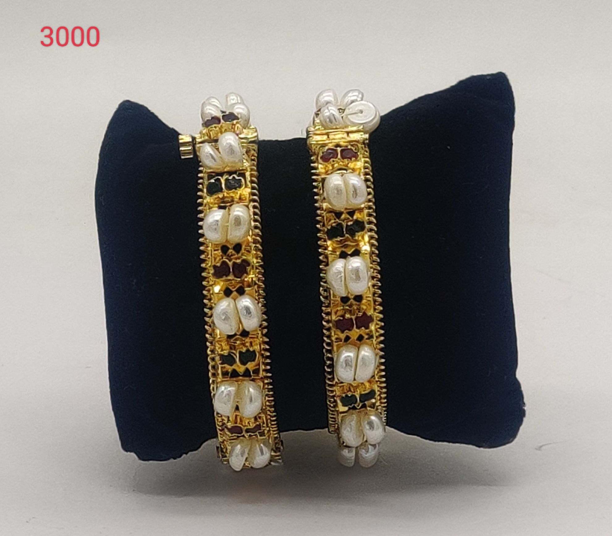 Jagdamba Pearls Bangles1