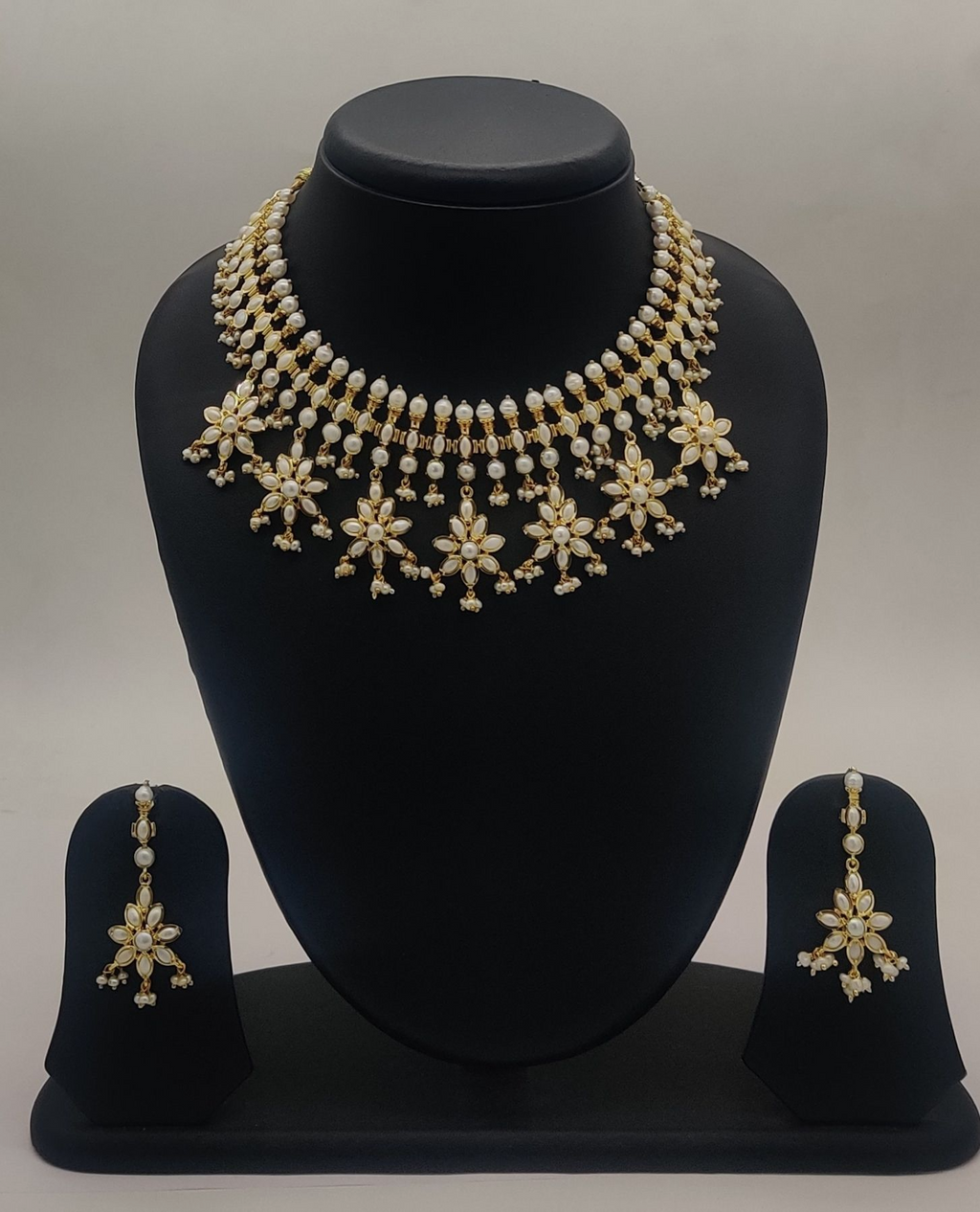 Handcrafted Natural pearl Necklace with pendants