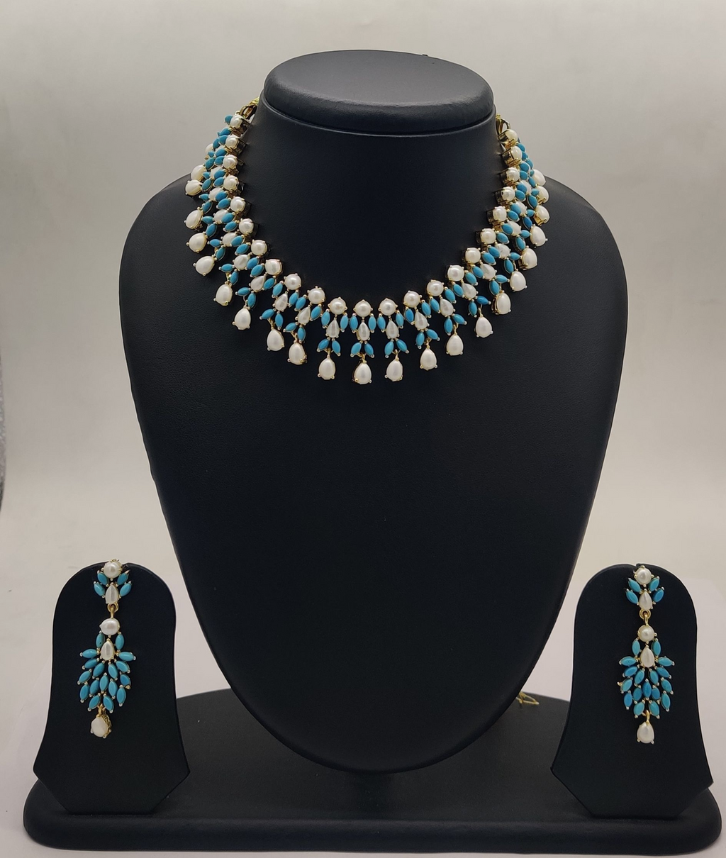 Handcrafted Natural pearl NecklaceTurquoise