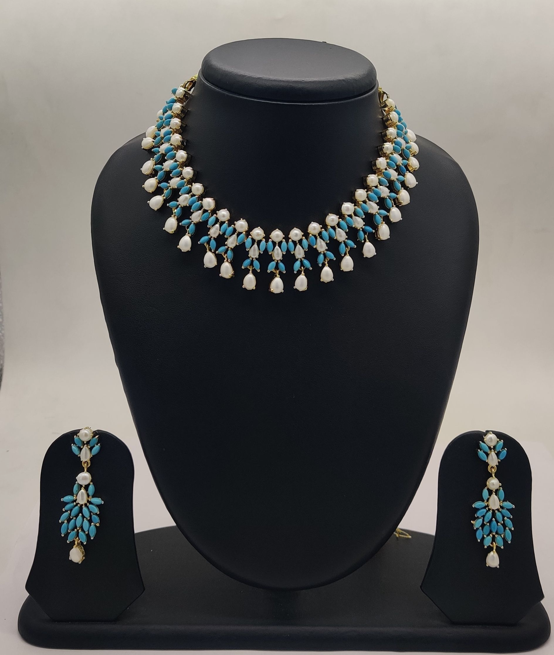 Handcrafted Natural pearl NecklaceTurquoise