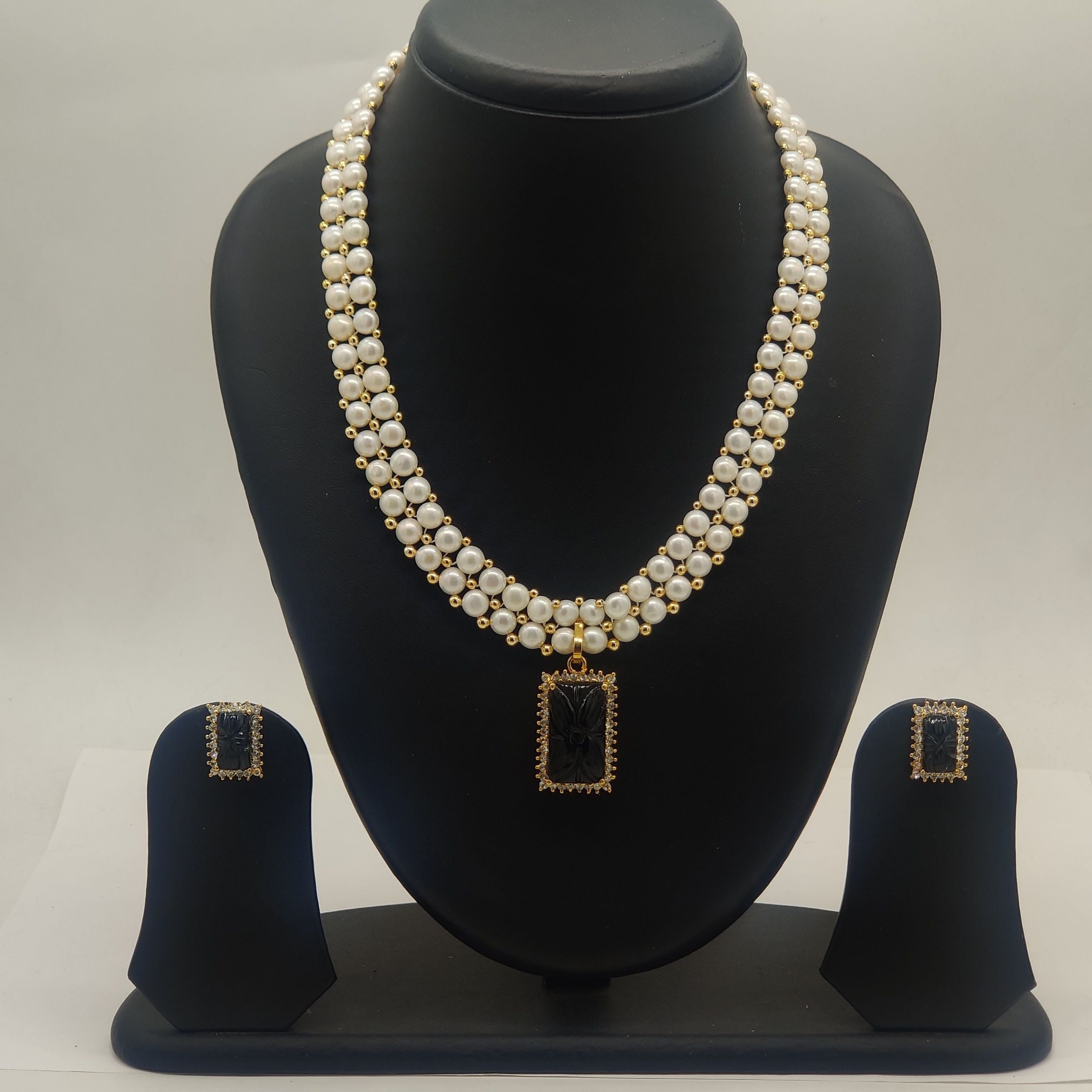Noir Elegance Pearl Set