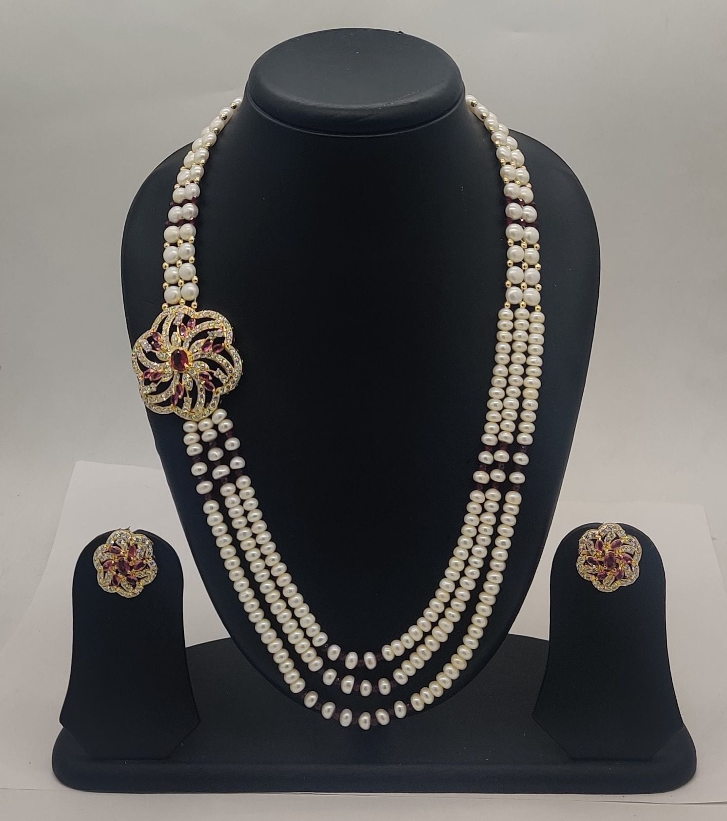 Scarlet Bloom Multi-Strand Freshwater Pearl Broach Set with Floral Red Stone Pendant and Matching Stud Earrings