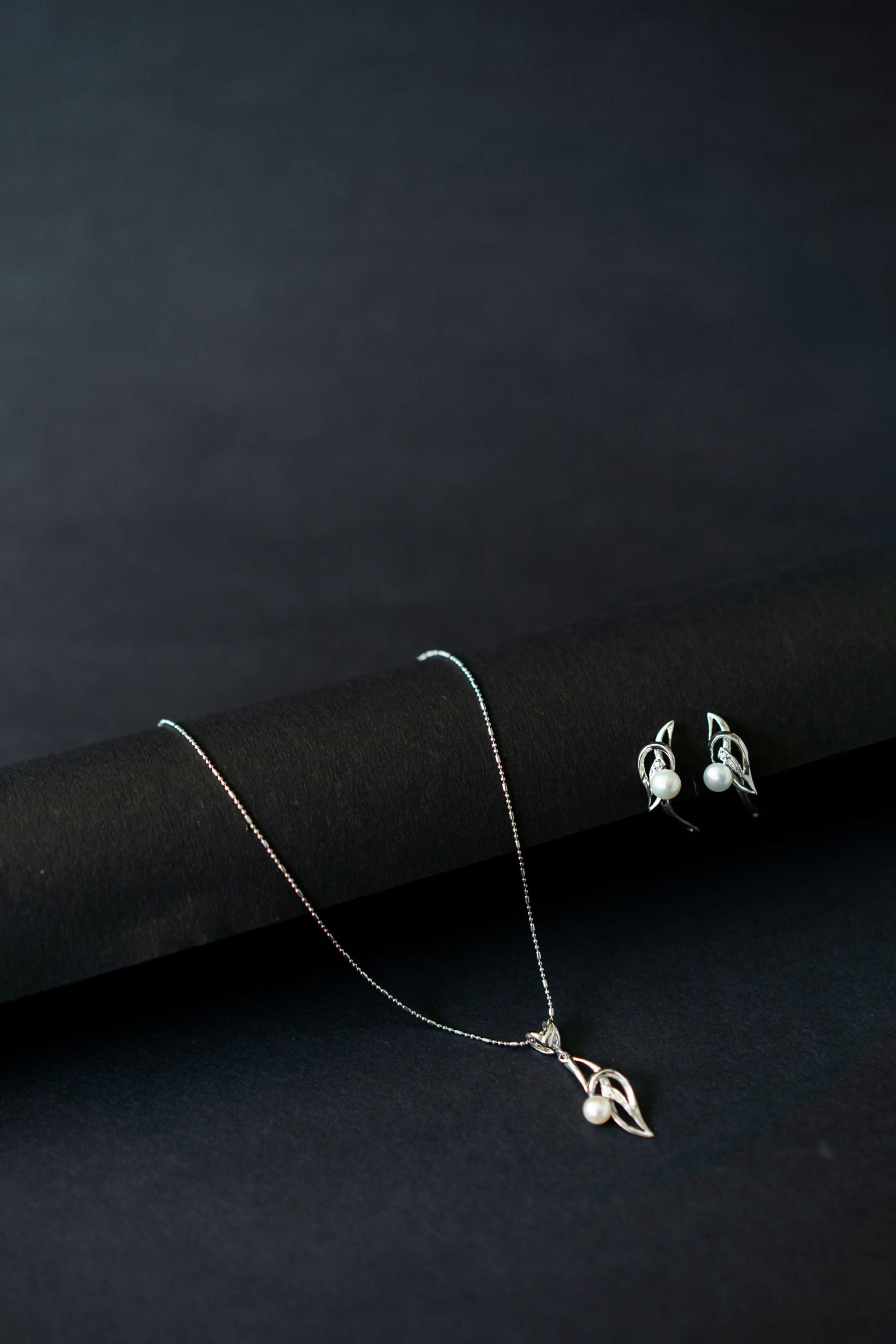 Silver Petal Pearl Jewelry Set